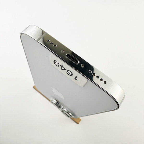 Apple iPhone 14 Pro 256GB Silver Б/У №1649 Стан (9/10)