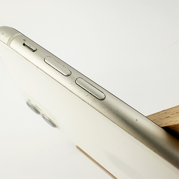 Apple iPhone 11 64GB White Б/У №1616 (стан 8/10)