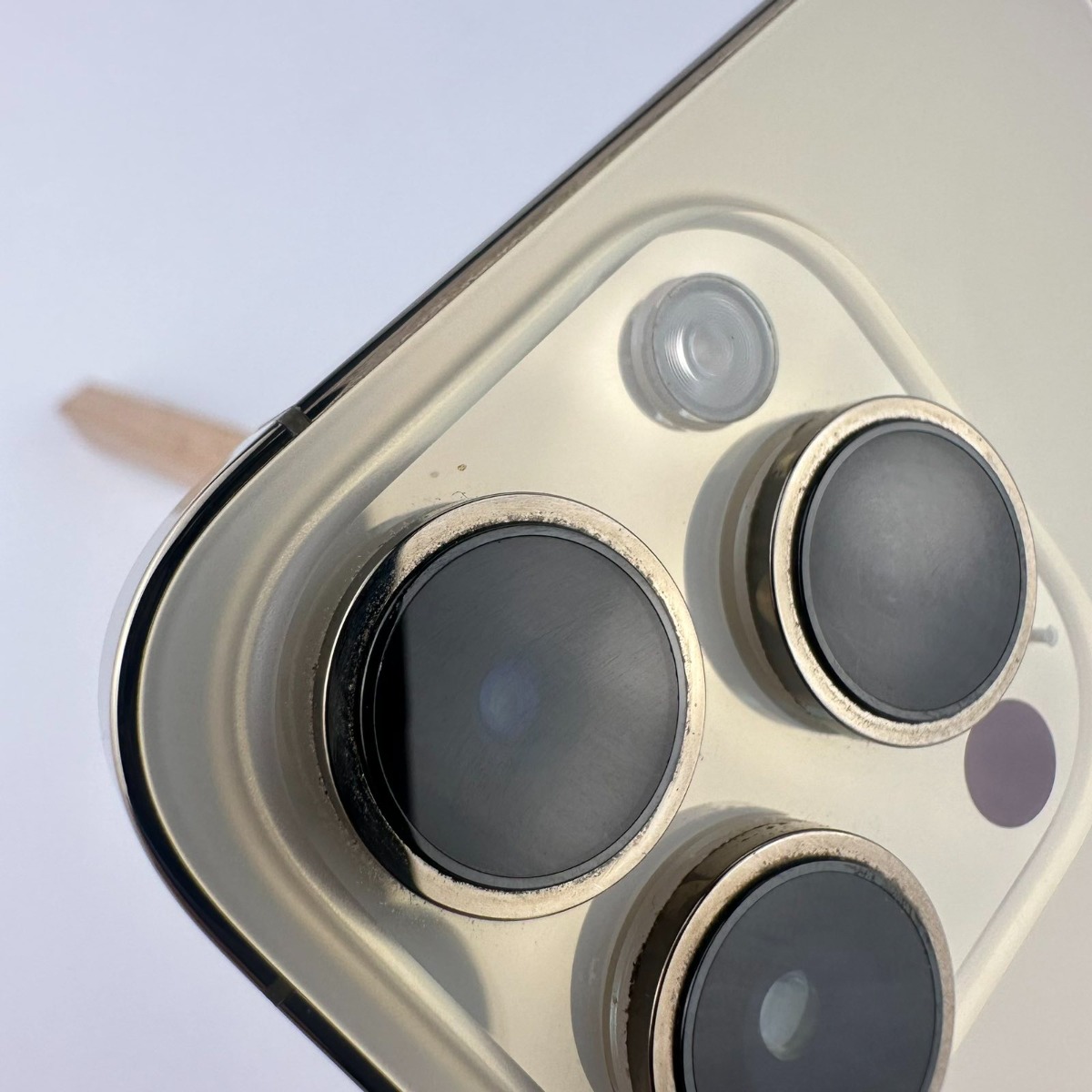 Apple iPhone 14 Pro 256GB Gold Б/У №1545 (стан 8/10)