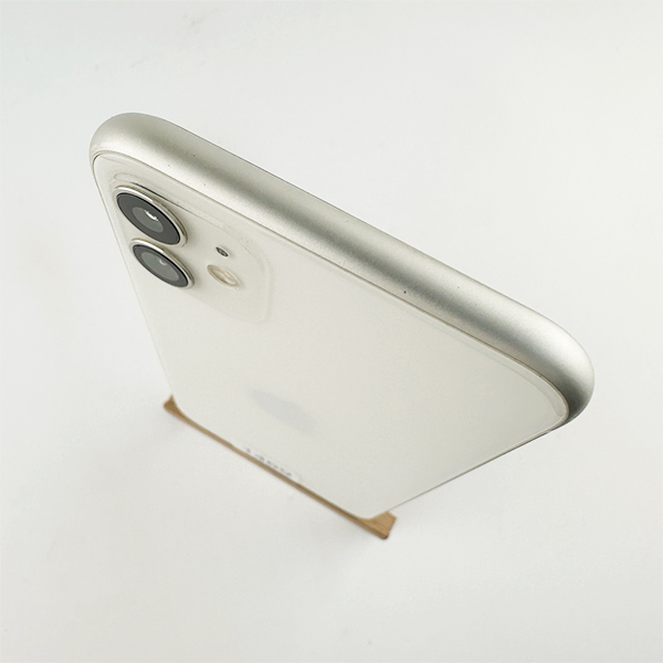 Apple iPhone 11 64GB White Б/У №1469 (стан 8/10)