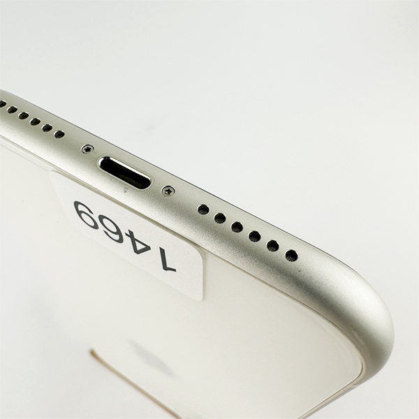 Apple iPhone 11 64GB White Б/У №1469 (стан 8/10)