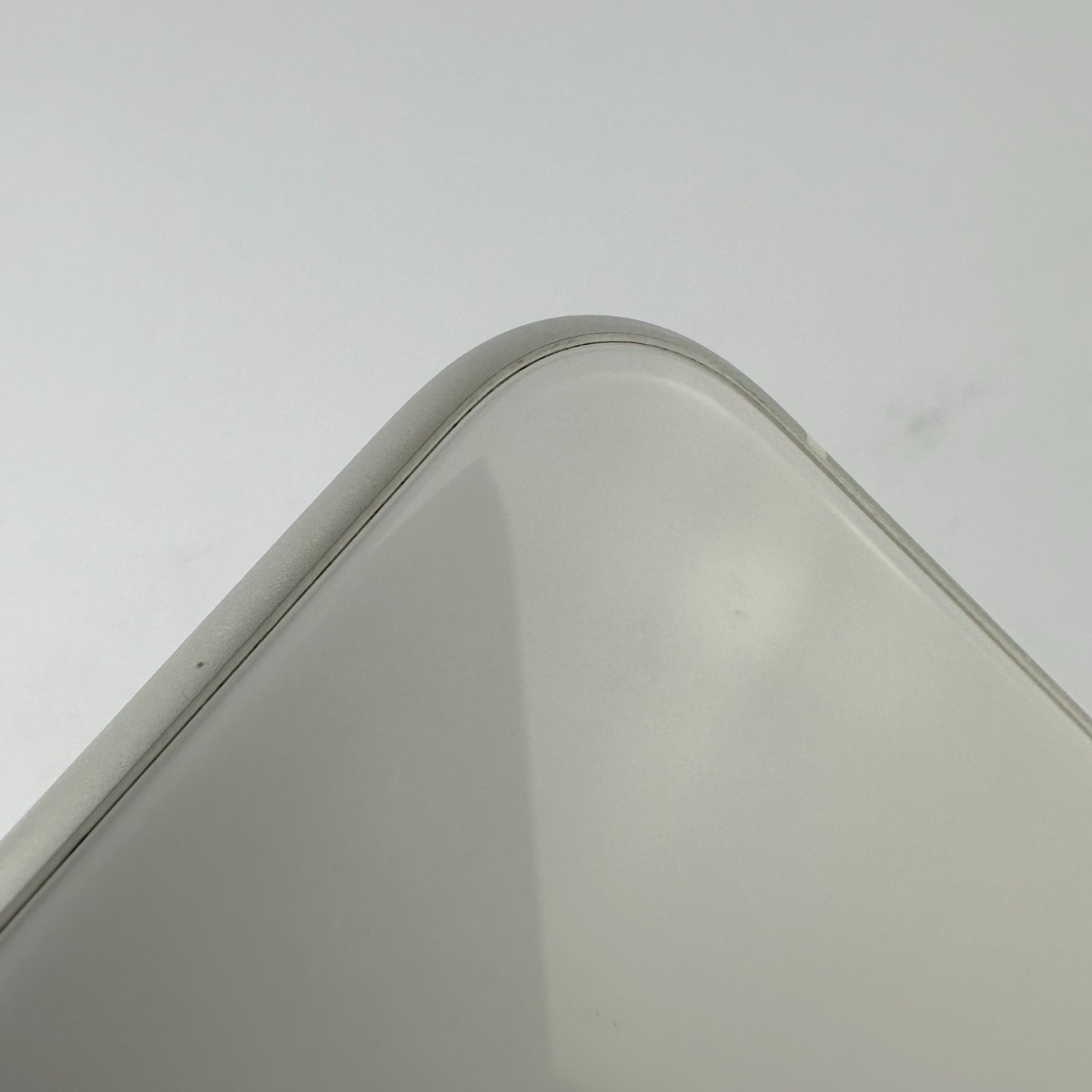 Apple iPhone 11 64GB White Б/У №1469 (стан 8/10)