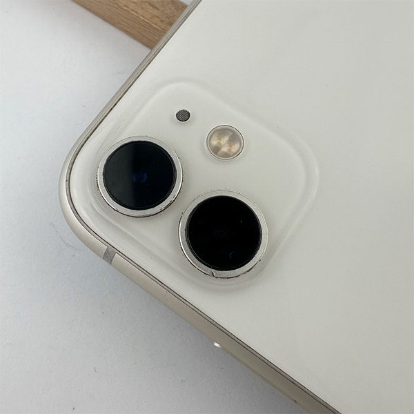 Apple iPhone 11 128GB White Б/У №2337 (Стан 8/10)