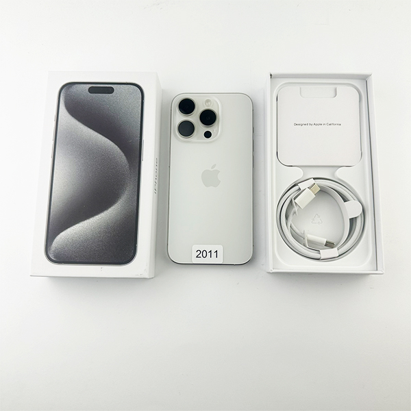 Apple iPhone 15 Pro 256GB White Titanium Б/У №2011 (стан 10/10)