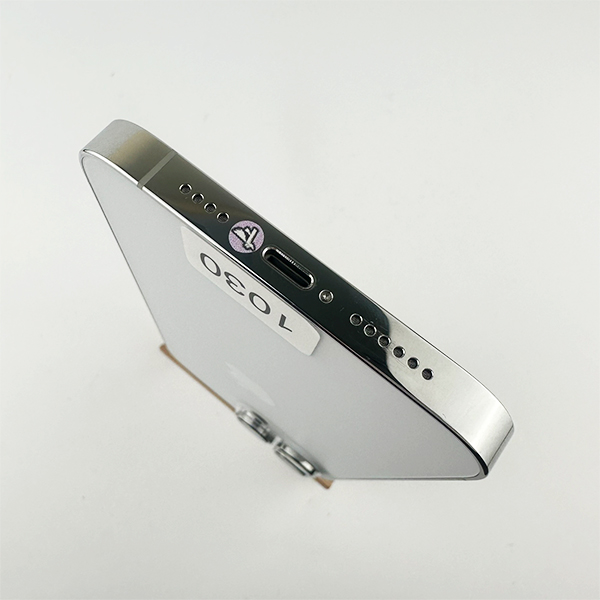 Apple iPhone 14 Pro Max 256GB Silver Б/У №1030 (стан 9/10)