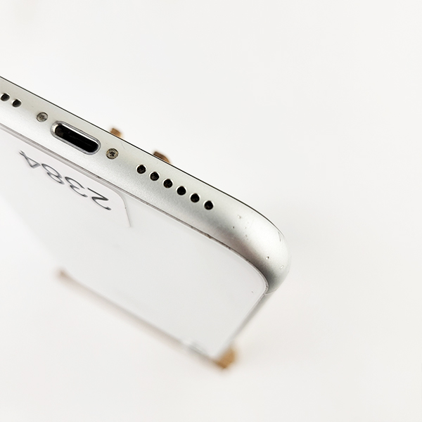 Apple iPhone XR 64GB White Б/У №2384 (Стан 8/10)