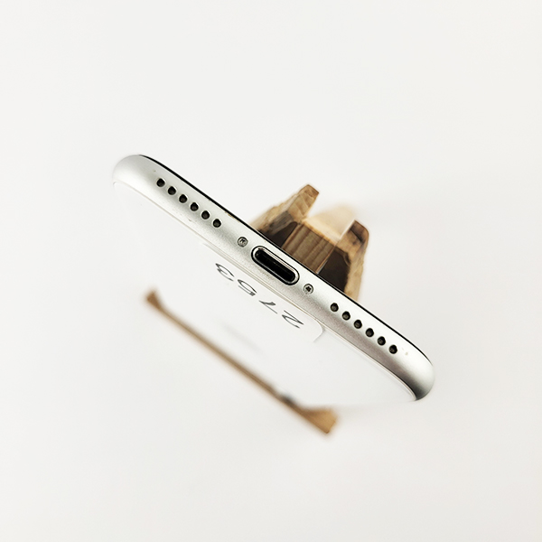 Apple iPhone SE 2 Б/У №2753 (стан 9/10)