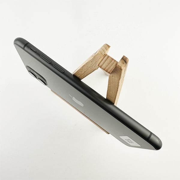Apple iPhone 11 64GB Black Б/У №907 (стан 8/10)
