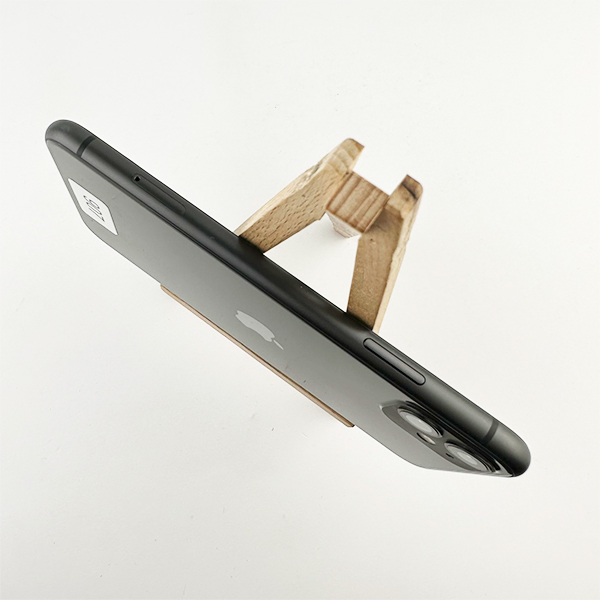 Apple iPhone 11 64GB Black Б/У №907 (стан 8/10)