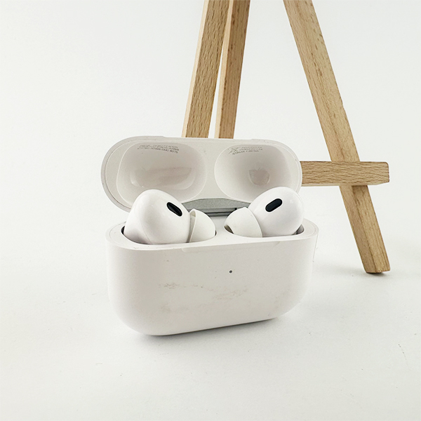 Навушники Apple AirPods Pro 2nd generation (MQD83) Б/У №1194 (стан 8/10)