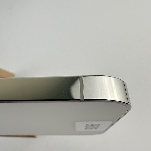 Apple iPhone 13 Pro 256GB Silver Б/У №926 (стан 8/10)
