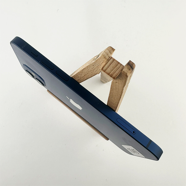Apple iPhone 12 64GB Blue Б/У №1040 (стан 8/10)