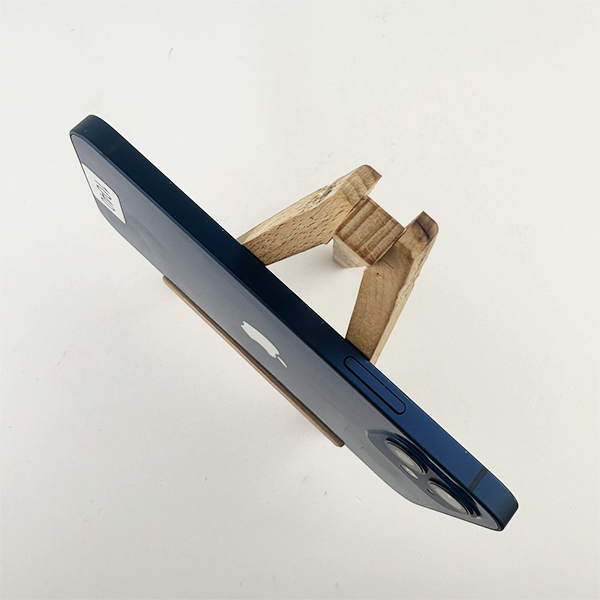Apple iPhone 12 64GB Blue Б/У №1040 (стан 8/10)
