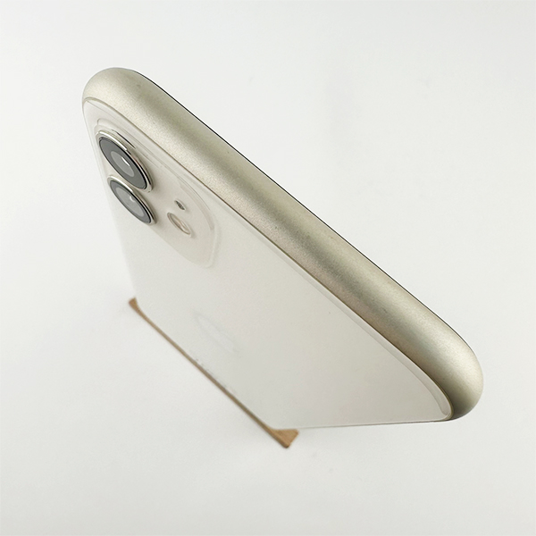 Apple iPhone 11 64GB White Б/У №1063 (стан 8/10)