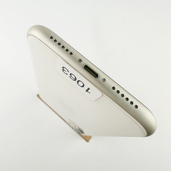 Apple iPhone 11 64GB White Б/У №1063 (стан 8/10)
