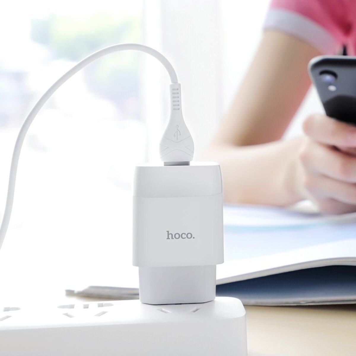 Мережевий зарядний пристрій HOCO C72A Glorious single port charger set (iP) White