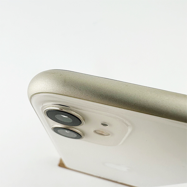 Apple iPhone 11 64GB White Б/У №1063 (стан 8/10)