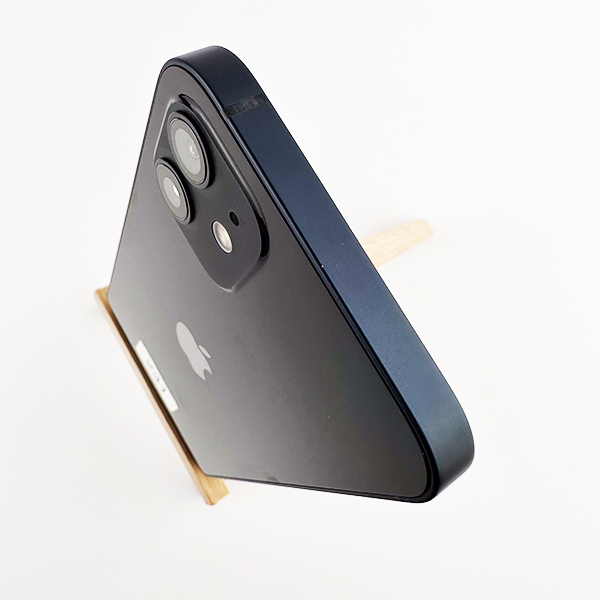 Apple iPhone 12 64GB Black Б/У №231 (стан 8/10)