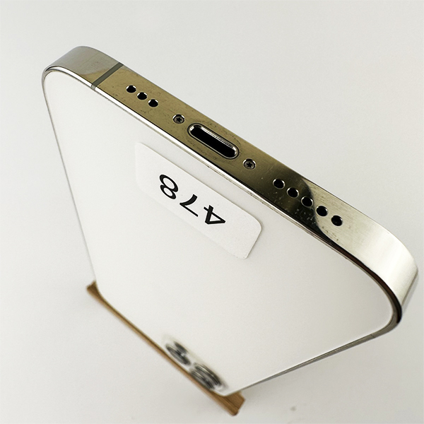 Apple iPhone 12 Pro 128GB Silver Б/У №478 (стан 7/10)