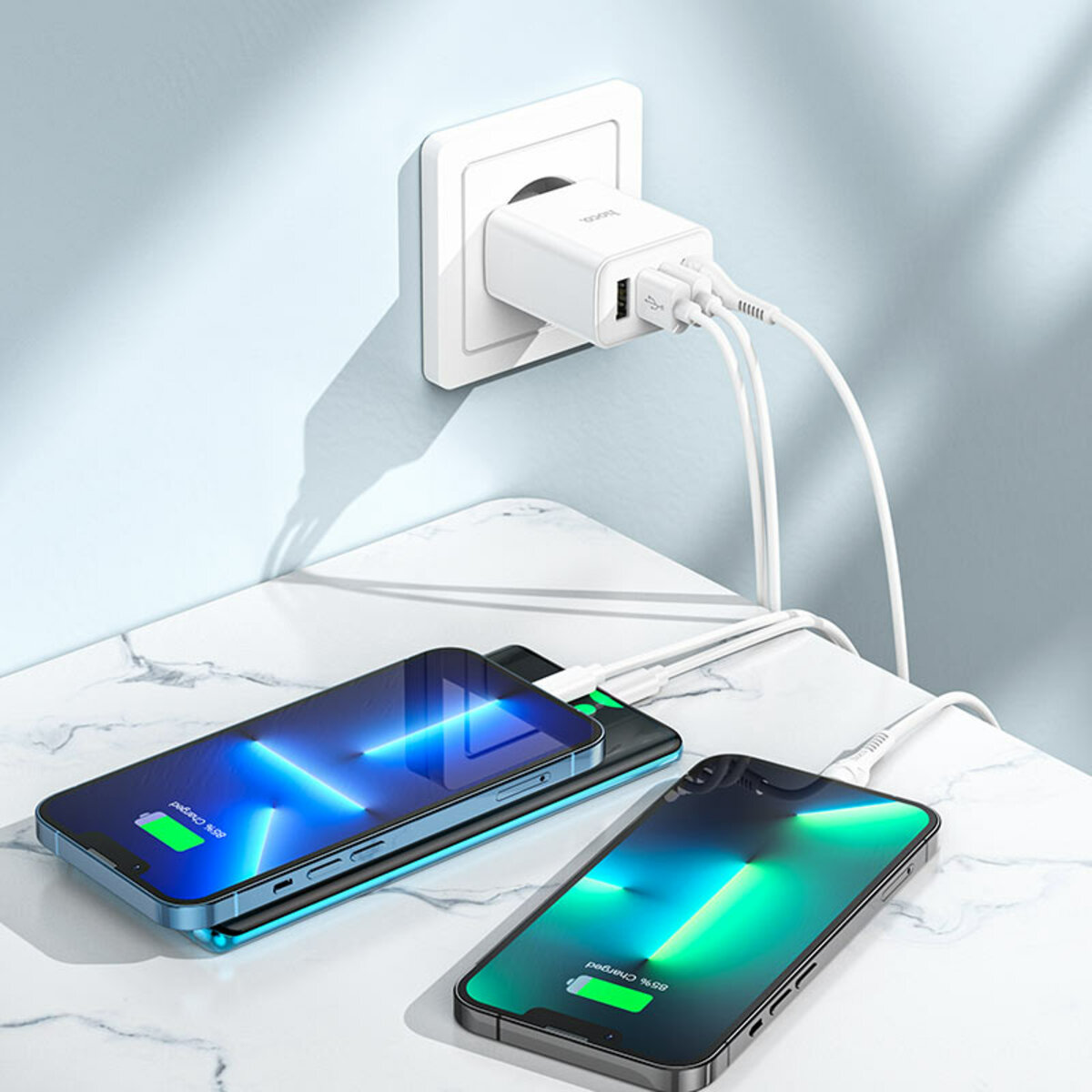 Мережевий зарядний пристрій HOCO C102A Fuerza QC3.0 four-port charger set(iP) 18W White