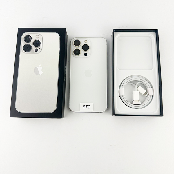 Apple iPhone 13 Pro 256GB Silver Б/У №979 (стан 8/10)