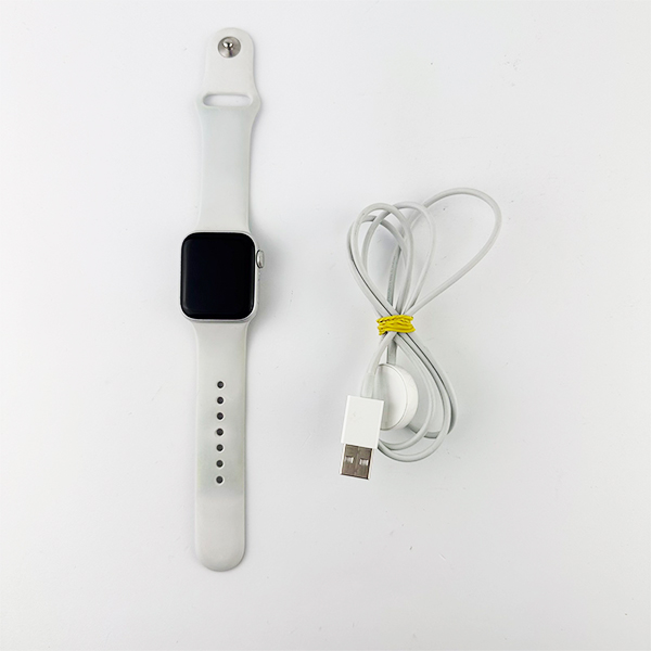 Apple Watch Series SE 40mm Silver Б/У №727 (стан 7/10)