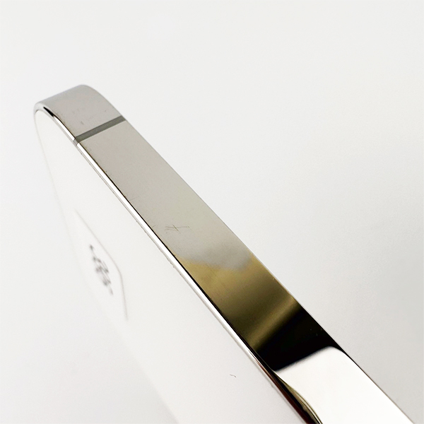 Apple iPhone 12 Pro 128GB Silver Б/У №395 (стан 8/10)
