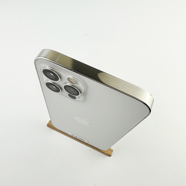 Apple iPhone 12 Pro 256GB Silver Б/У №3496 (Стан 8/10)