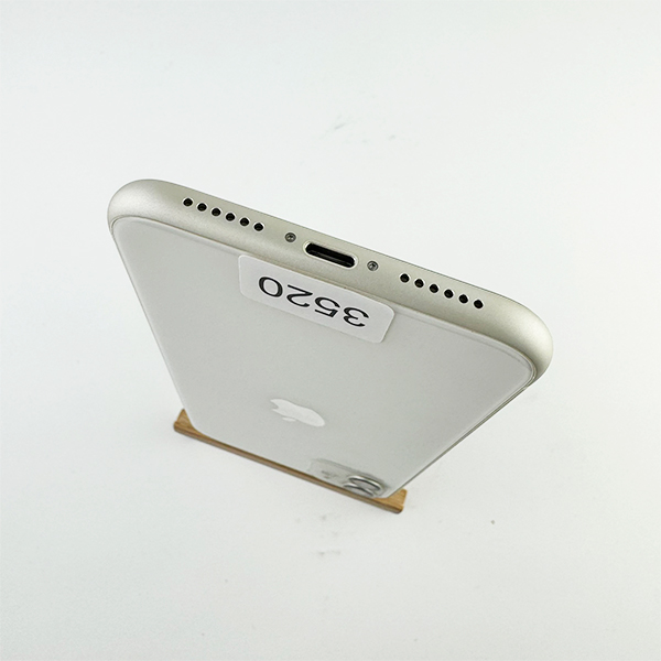 Apple iPhone 11 128GB White Б/У №3520 (Стан 8/10)