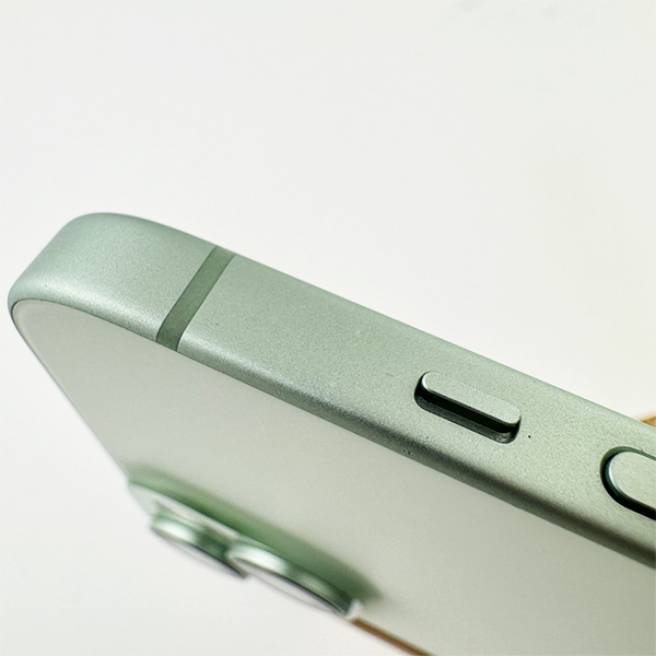 Apple iPhone 15 128GB Green Б/У №3523 (Стан 9/10)