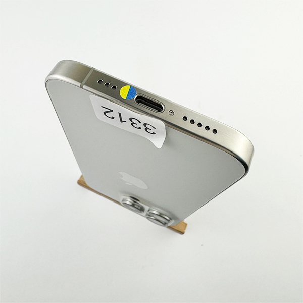 Apple iPhone 15 Pro 256GB White Titanium Б/У  №3312 (Стан 8/10)