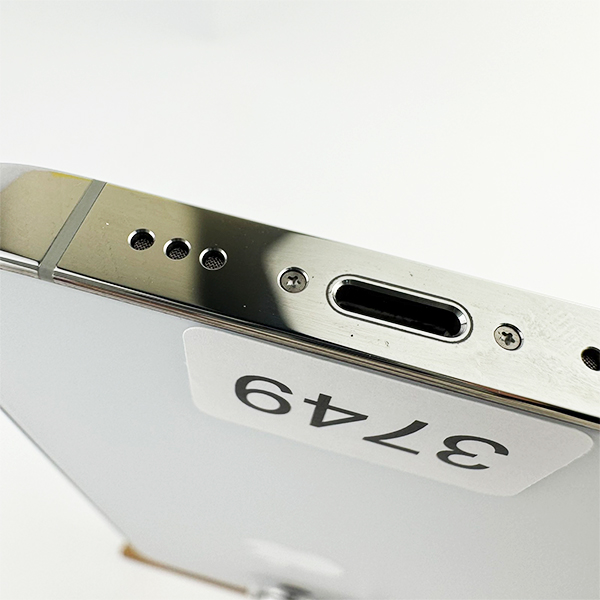Apple iPhone 14 Pro 128GB Silver Б/У №3749 (Стан 8/10)