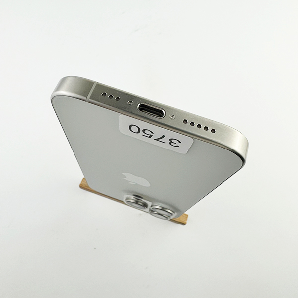 Apple iPhone 15 Pro 256GB White Titanium E-Sim Б/У №3750 (Стан 8/10)