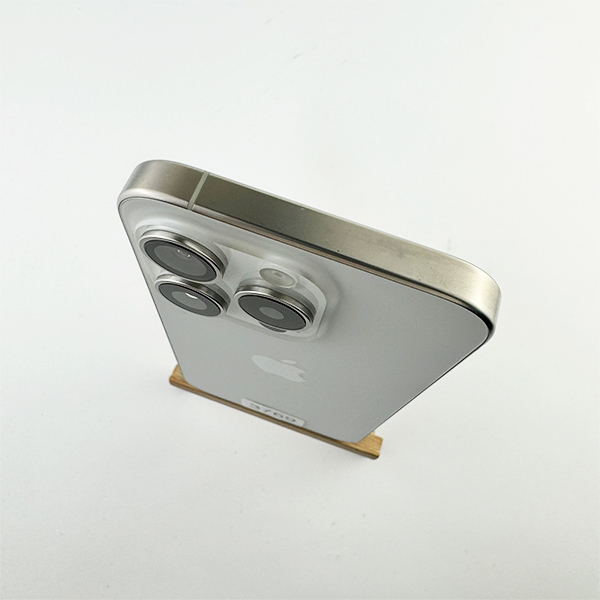 Apple iPhone 15 Pro 128GB White Titanium Б/У №3769 (Стан 8/10)