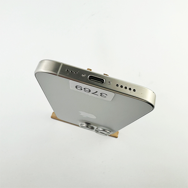 Apple iPhone 15 Pro 128GB White Titanium Б/У №3769 (Стан 8/10)