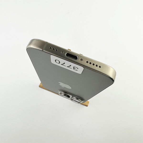 Apple iPhone 15 Pro 128GB Natural Titanium Б/У №3770 (Стан 8/10)