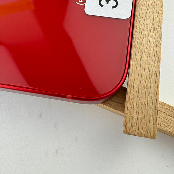 Apple iPhone 13 256GB Red Б/У №3540 (Стан 8/10)