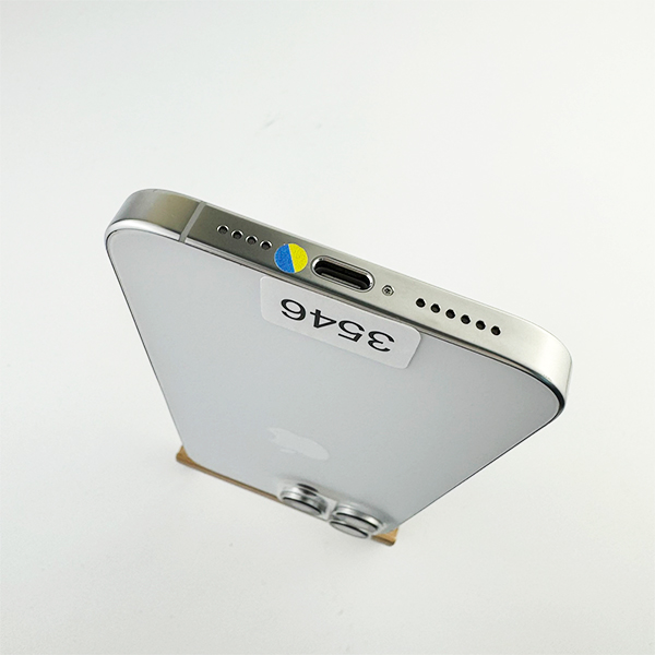 Apple iPhone 16 ProMax 256GB White Titanium Б/У №3546 (Стан 8/10)