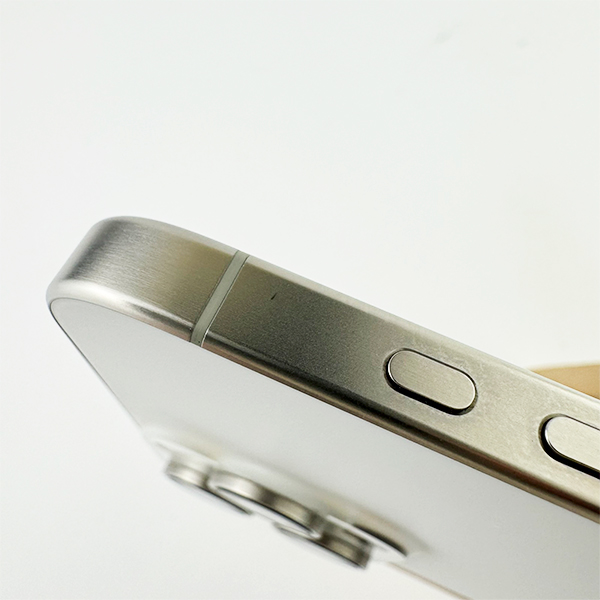 Apple iPhone 15 Pro Max 256GB White Titanium Б/У №3556 (Стан 8/10)