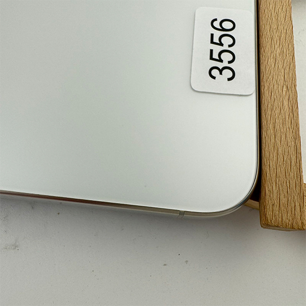 Apple iPhone 15 Pro Max 256GB White Titanium Б/У №3556 (Стан 8/10)