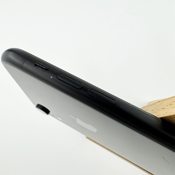 Apple iPhone XR 64GB Black Б/У №3558 (Стан 8/10)