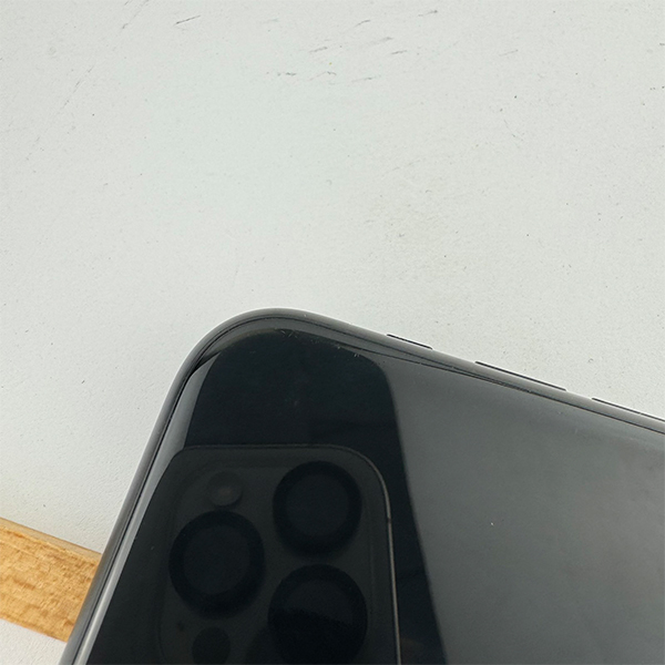 Apple iPhone XR 64GB Black Б/У №3558 (Стан 8/10)