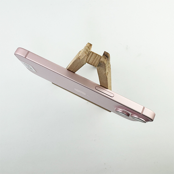 Apple iPhone 15 128GB Pink Б/У №3378 (Стан 10/10)