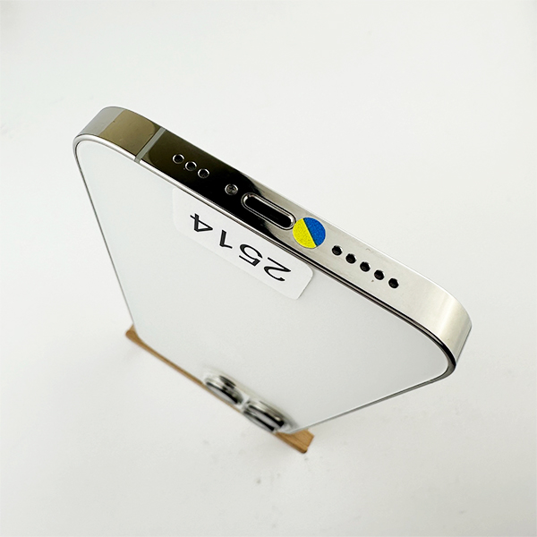 Apple iPhone 13 Pro 128GB Silver Б/У №2514 (Стан 8/10)