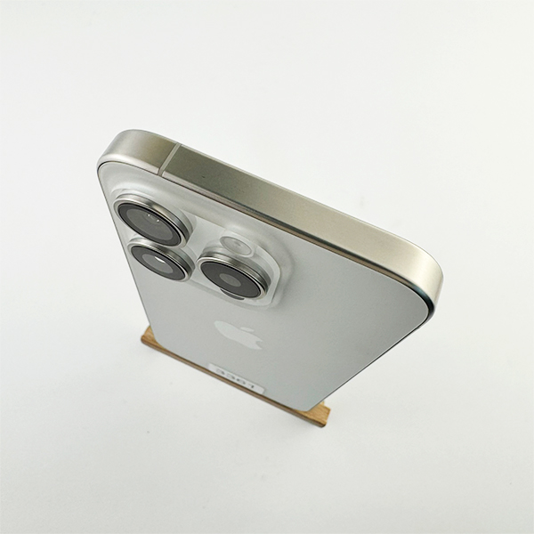 Apple iPhone 15 Pro 128GB White Titanium Б/У №3361 (Стан 8/10)