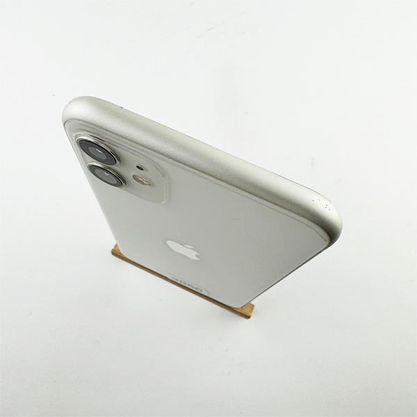 Apple iPhone 11 128GB White Б/У №3856 (Стан 8/10)