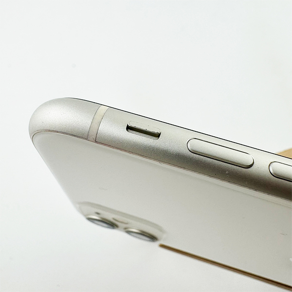 Apple iPhone 11 128GB White Б/У №3856 (Стан 8/10)