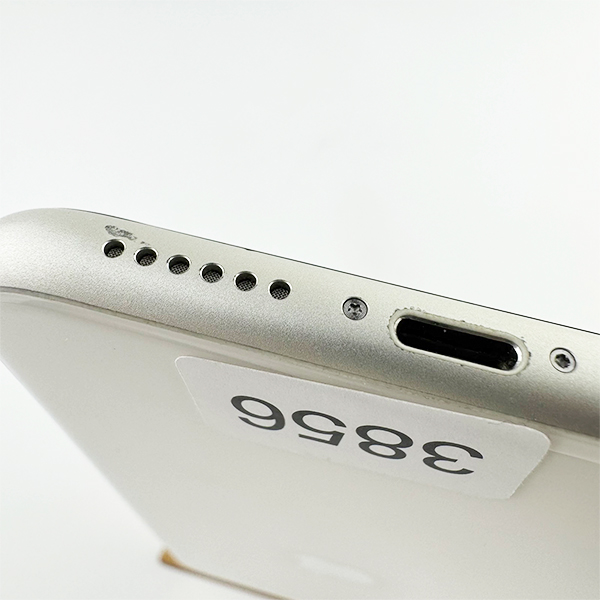 Apple iPhone 11 128GB White Б/У №3856 (Стан 8/10)