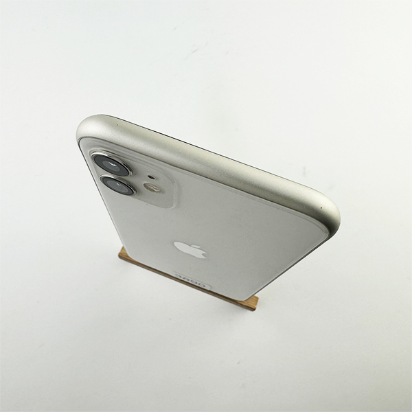 Apple iPhone 11 64GB White Б/У №3890 (Стан 8/10)