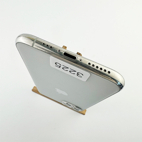 Apple iPhone 11 Pro 256GB Silver Б/У №3225 (Стан 7/10)